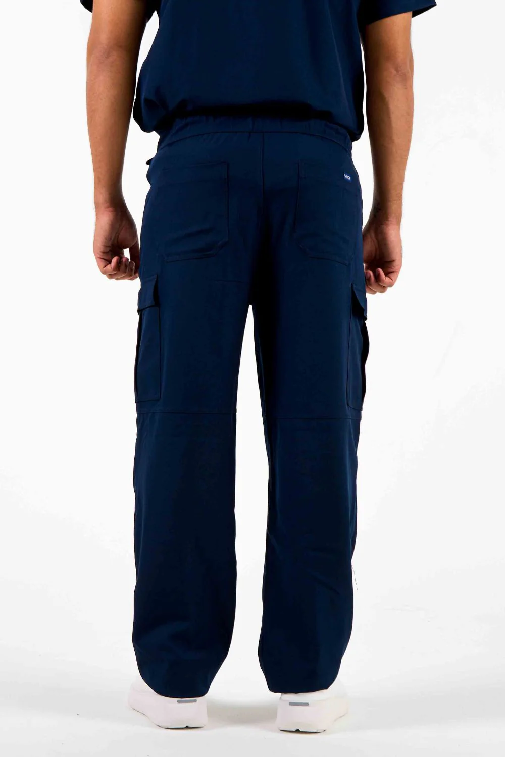 VetCore™ Men’s Vet Med Cargo Scrub Pants with GENU™ Removable Knee Protection - Image 5