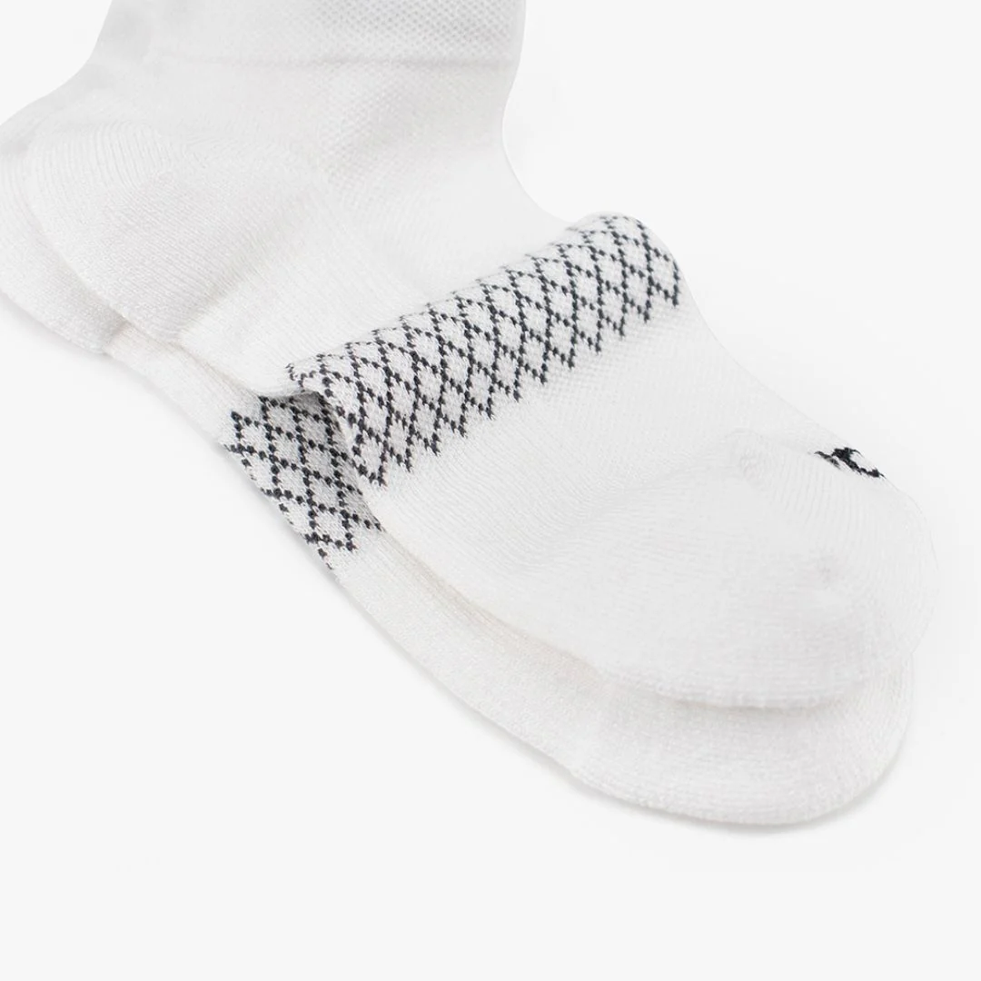 White Bamboo Ankle Compression Socks - Image 5